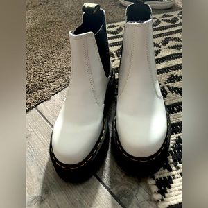 Doc martens women’s 6